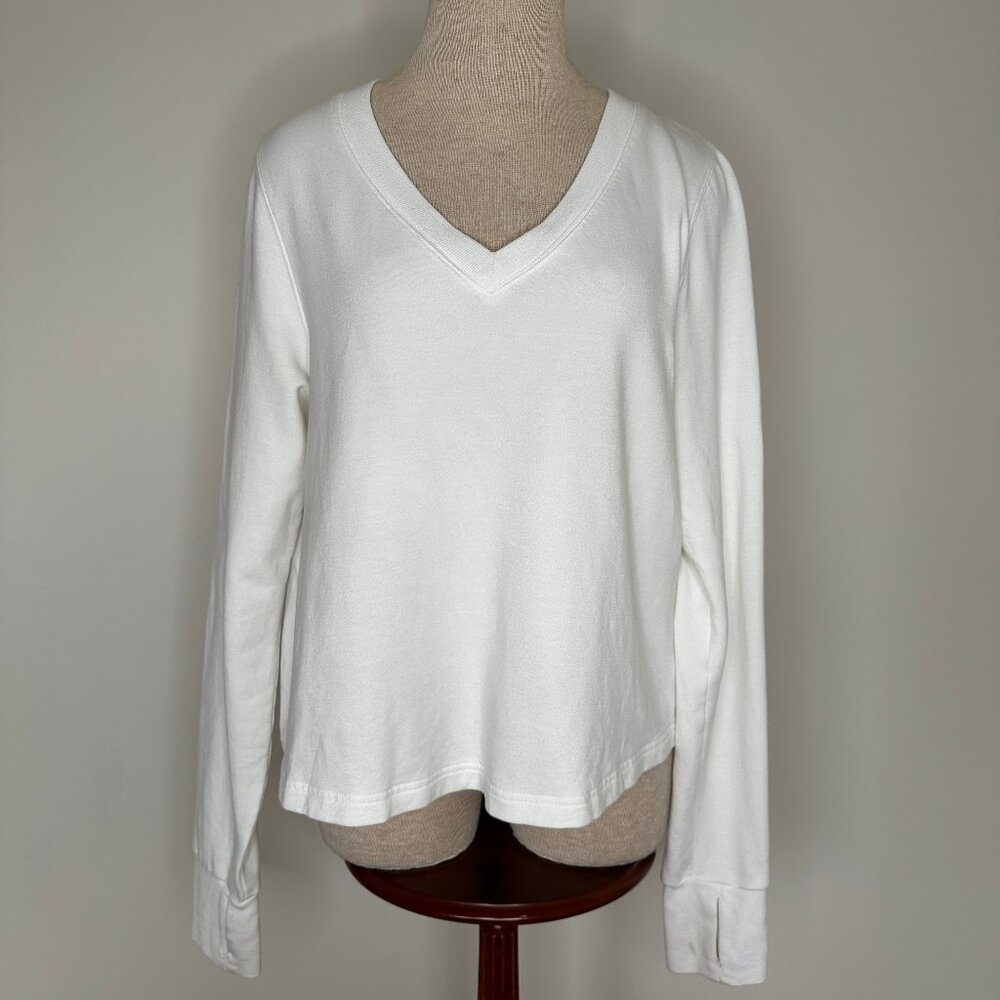 Athleta Women's V-neck White Sweatshirt Super Soft Size Medium Tall